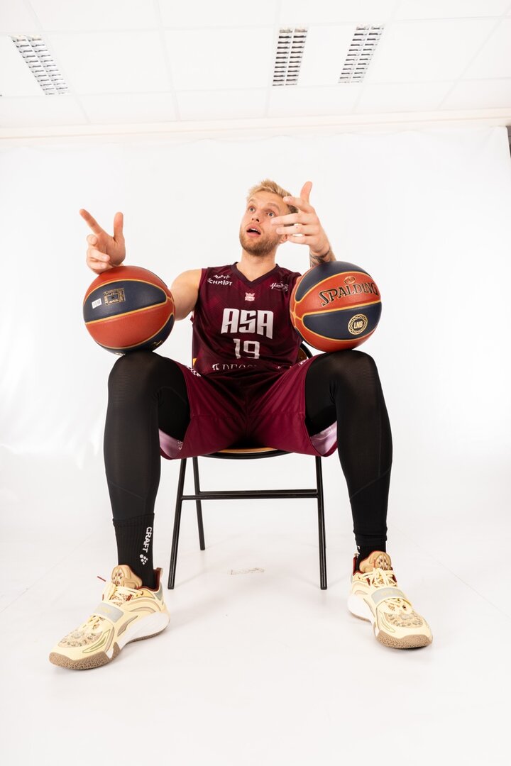 Yauhen Squirrel Massalski