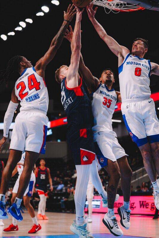 Yauhen with San Diego Clippers